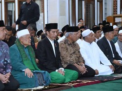 Salat Tarawih di Wonosobo, Jokowi Ajak Masyarakat Jaga Persatuan