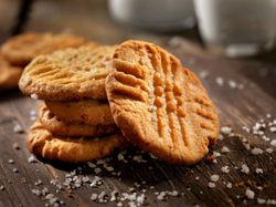 Cukup dengan 4 Langkah Ini, Kue Kacang Mete yang Renyah Siap Dinikmati