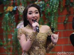 Sibuk dengan Keluarga, Gisel Tak Mau Buru-buru Rilis Album