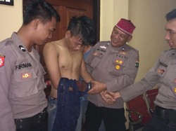 Tertangkap Massa, Pelaku Perampasan Motor ini Menangis Minta Maaf