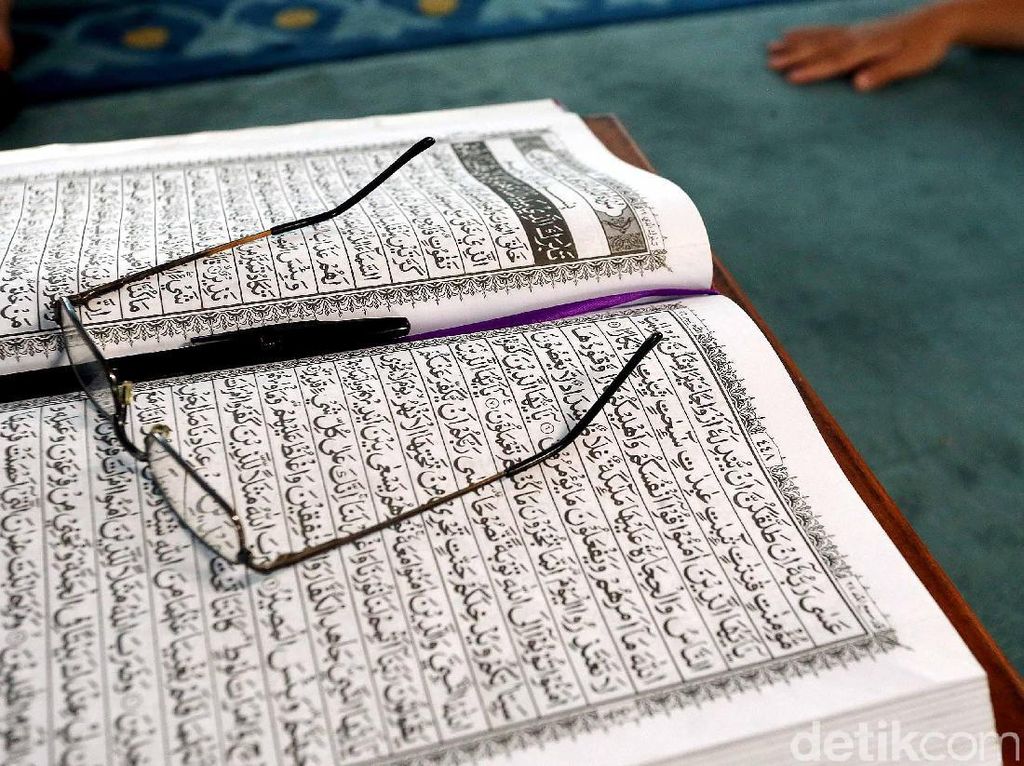 Surat Al Waqiah Ayat 35-38: Ganjaran bagi Penghuni Surga Surat Al Waqiah Ayat 35-38: Ganjaran bagi Penghuni Surga