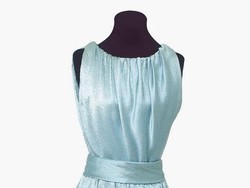 Gaun Givenchy Audrey Hepburn Dilelang Rp 169 Juta