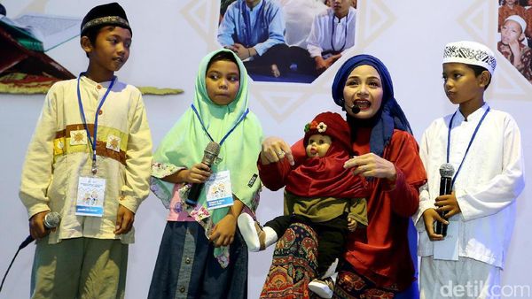 PGN Menyerahkan Santunan Yatim Piatu