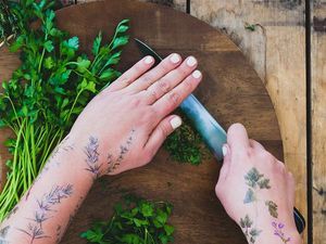 Sekali-kali Coba Tato Temporer Parsley hingga Thyme Beraroma Rempah