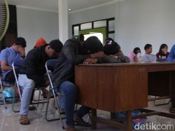 7 Pasangan Mesum dan 8 ABG Terjaring Razia Kos-kosan di Rembang