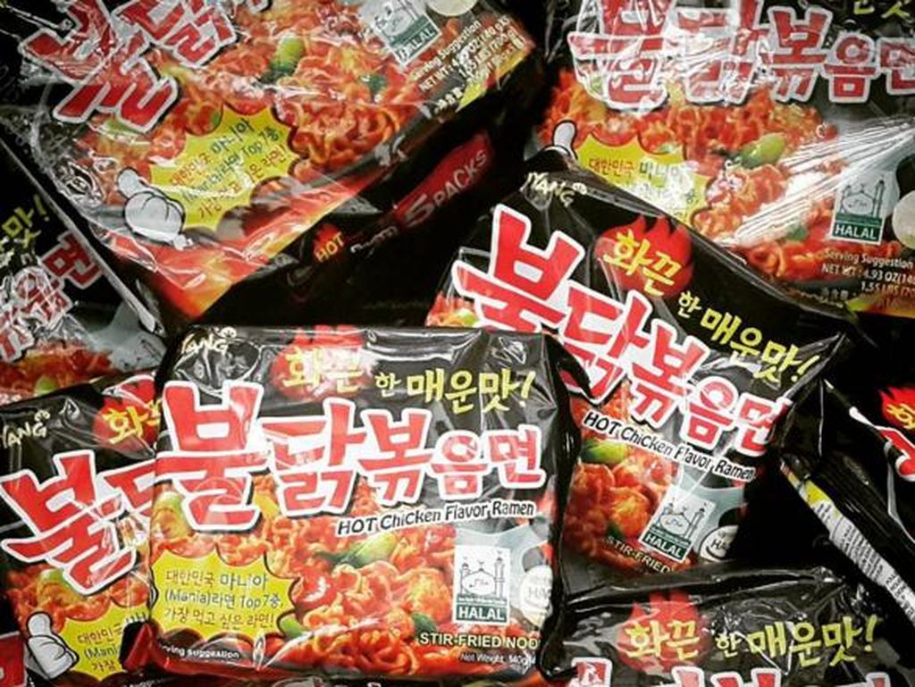 Soal Mie Instan Korea Mengandung Babi, Ini Kata Penjual Produk Makanan Korea