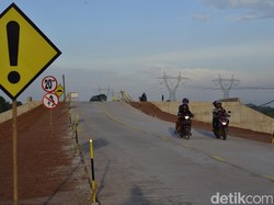 Ternyata Banyak Pecinta Rambu di Jalur Tol Fungsional