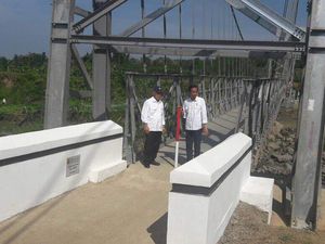 Jokowi Bangun 32 Jembatan Gantung dalam 2 Tahun Terakhir