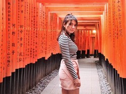 Wajahnya Diposting Brand Besar Moschino, Cassandra Lee Kaget