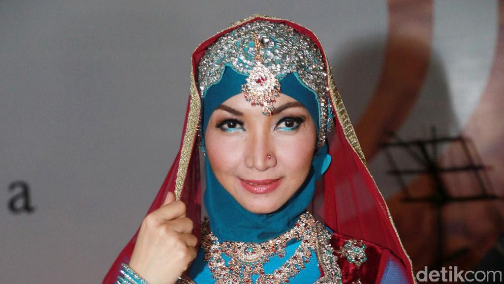 Melihat Harta dan Kemewahan Milik Roro Fitria Melihat Harta dan Kemewahan Milik Roro Fitria