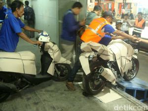 Selama Arus Mudik, PT KAI Angkut 3.004 Motor Gratis ke Purwokerto