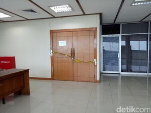 Ruangan yang Terbakar di Gedung DPR Masih Digaris Polisi