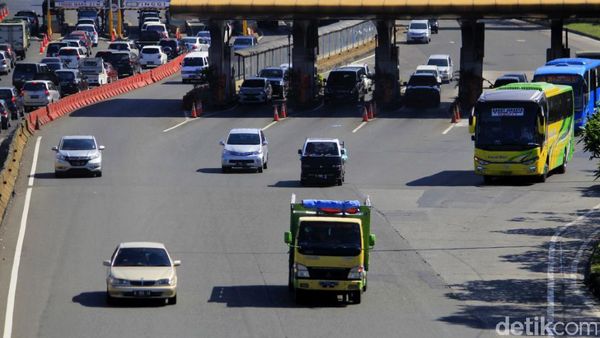 Exit Tol Cileunyi Didominasi Pemudik dari Luar Bandung