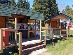 Nyeleneh, Traveler Bisa Bebas Bugil di Area Perkemahan Ini