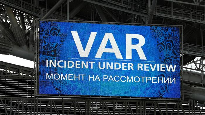 PSSI ingin Liga 1 2019 segera pakai Video Assistant Referee (VAR). (Foto: REUTERS) PSSI ingin Liga 1 2019 segera pakai Video Assistant Referee (VAR). (Foto: REUTERS)
