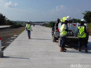 Pemudik Jalur Alternatif Tol Solo - Ngawi Bisa Isi BBM di Km 21