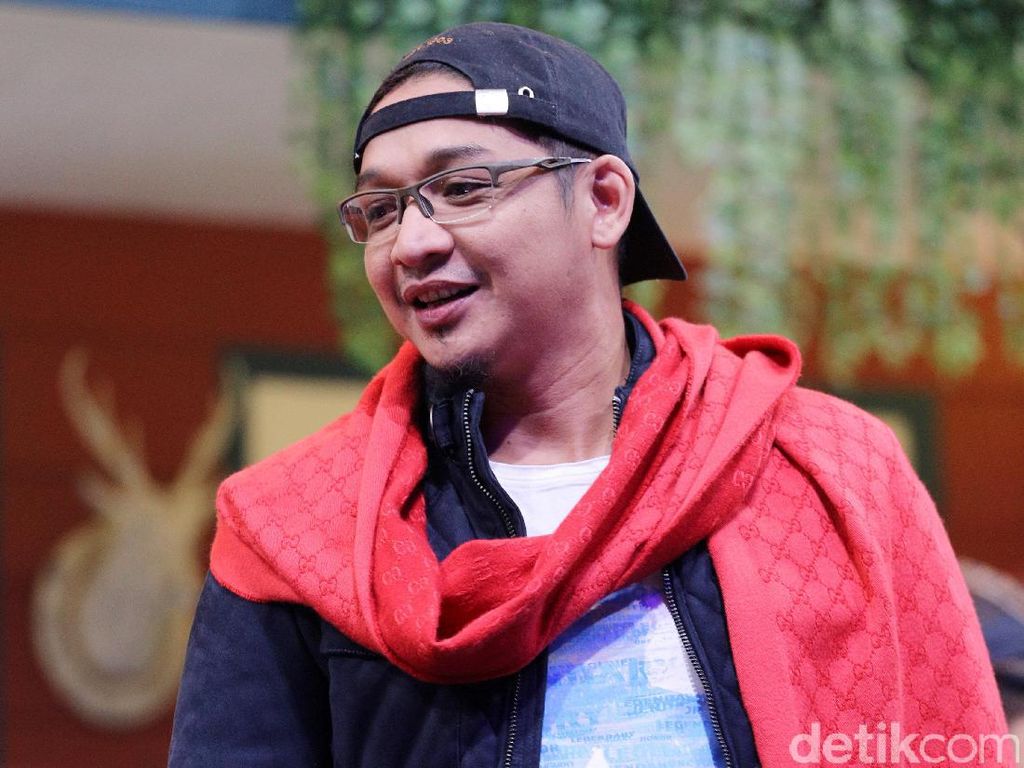 Iis Dahlia hingga Ariel NOAH Beri Semangat ke Pasha Ungu Iis Dahlia hingga Ariel NOAH Beri Semangat ke Pasha Ungu