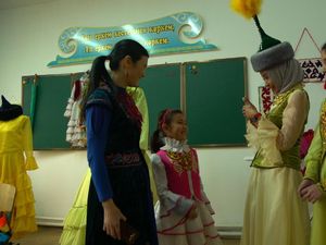 Rona Budaya Muslim Kazakhstan: Dari Fashion hingga Cara Minum Teh