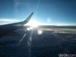 Ini Kenapa Kamu Harus Duduk di Samping Jendela Saat Penerbangan Pertama