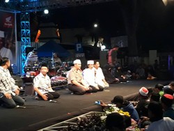 Saat Cak Nun Menyamakan Polisi dengan Alang-alang dan Rumput Liar