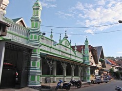 Masjid di Padang Ini Terbuat dari Kulit Telur