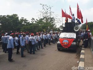 Sopir Mobil Tangki Pertamina Mau Mogok Sampai Lebaran