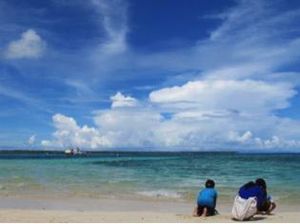 Wow! Ada 1.000 Ciuman untuk Bupati Talaud di Festival Pulau Sara