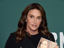 Lagi di Magelang, Caitlyn Jenner Dirias Oleh Makeup Artist Ryan Ogilvy