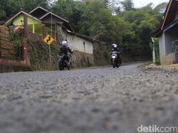 Waspada Penebar Paku di Jalur Alternatif Bandung-Sumedang