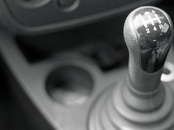 Mencuri Mobil di Sydney Tapi Tidak Bisa Menyetir Manual