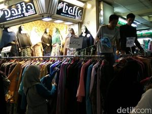 Berkah Ramadan, Omzet Pedagang Tanah Abang Capai Rp 50 Juta/Hari