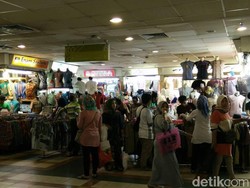 Sampai Kapan Pasar Tanah Abang Ramai Pembeli?