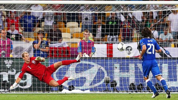 KIEV, UKRAINE - JUNE 24:  Andrea Pirlo of Italy chips the ball in the penalty shootout past Joe Hart of England during the UEFA EURO 2012 quarter final match between England and Italy at The Olympic Stadium on June 24, 2012 in Kiev, Ukraine.  (Photo by Alex Livesey/Getty Images)