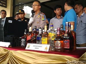 Ribuan Miras Ilegal Diamankan, Pemilik Masih Misterius Ribuan Miras Ilegal Diamankan, Pemilik Masih Misterius