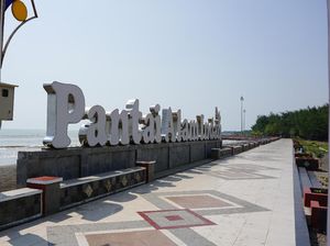 Mudik Lebaran ke Tegal, Wajib Mampir ke Pantai Ini
