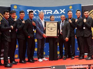 David Foster dan Roberto Carlos Terima Penghargaan untuk AirAsia