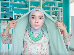 10 Tutorial Hijab Pashmina yang Simple