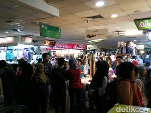 Tak Lagi Gemar Belanja, Masyarakat RI Kini Banyak Menabung Tak Lagi Gemar Belanja, Masyarakat RI Kini Banyak Menabung