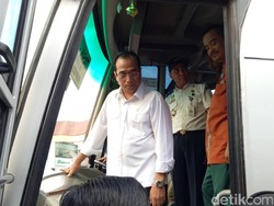 Menhub Minta Pemudik Hanya Naik Bus Berstiker Biru
