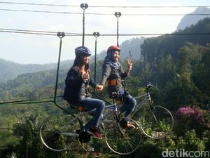 Mudik ke Baturraden, Yuk Naik Sepeda Gantung