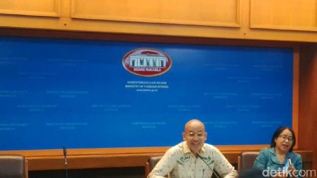 Menlu Indonesia & Maladewa Akan Bertemu untuk Bahas Pariwisata Menlu Indonesia & Maladewa Akan Bertemu untuk Bahas Pariwisata