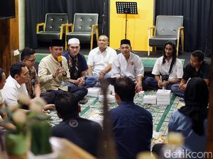 Agus Yudhoyono Buka Bersama Karib AHY