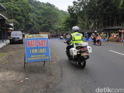 Pemprov Jabar Siapkan Alat Berat di Titik Rawan Longsor