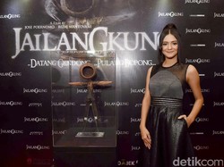 Kulit Wajahnya Mudah Jerawatan, Amanda Rawles Rutin Minum Air Putih