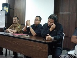Disdik Jabar Ancam Cabut BOS Sekolah Swasta yang Tidak Mau Terima Siswa Miskin