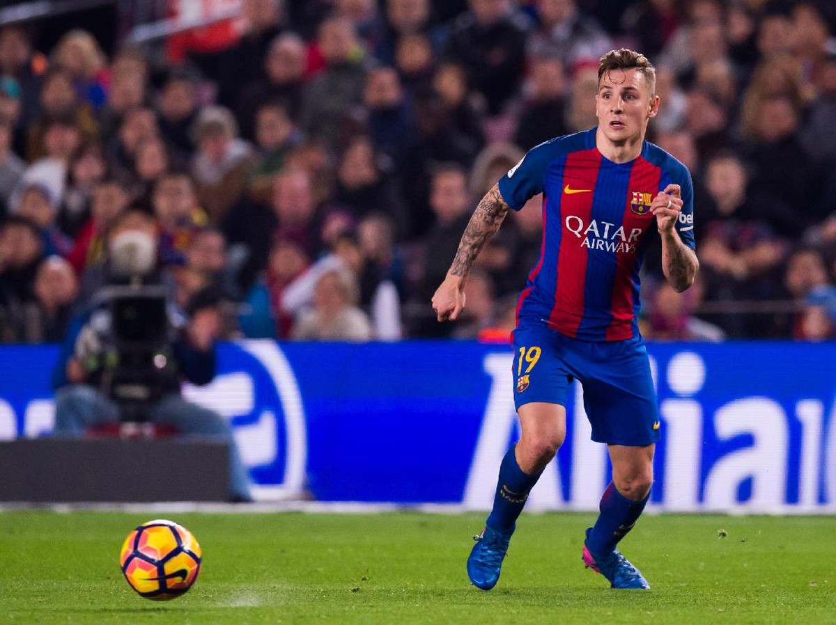 Lucas Digne saat bermain di salah satu laga Barcelona. (Foto: Alex Caparros/Getty Images)