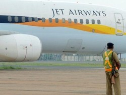 Bayi Lahir di Udara, Jet Airways Beri Tiket Gratis Seumur Hidup