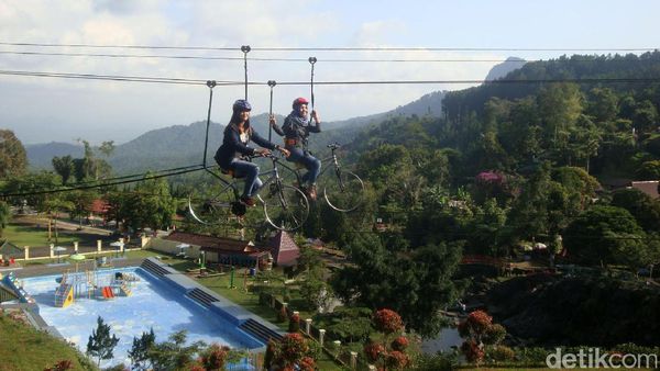 Sepeda Gantung di Baturraden, Sudah Coba?