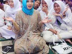 Terry Putri Ingin Ikuti Jejak Umi Pipik untuk Bercadar