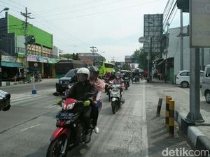 Puluhan Ribu Pemudik Motor Mulai Padati Pantura Brebes Puluhan Ribu Pemudik Motor Mulai Padati Pantura Brebes
